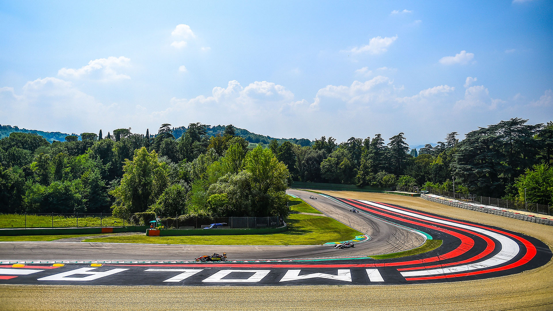 Ingenieurs Raadplegen staart How will the two-day format for the Emilia Romagna GP at Imola be different  to normal race weekends? | Formula 1®