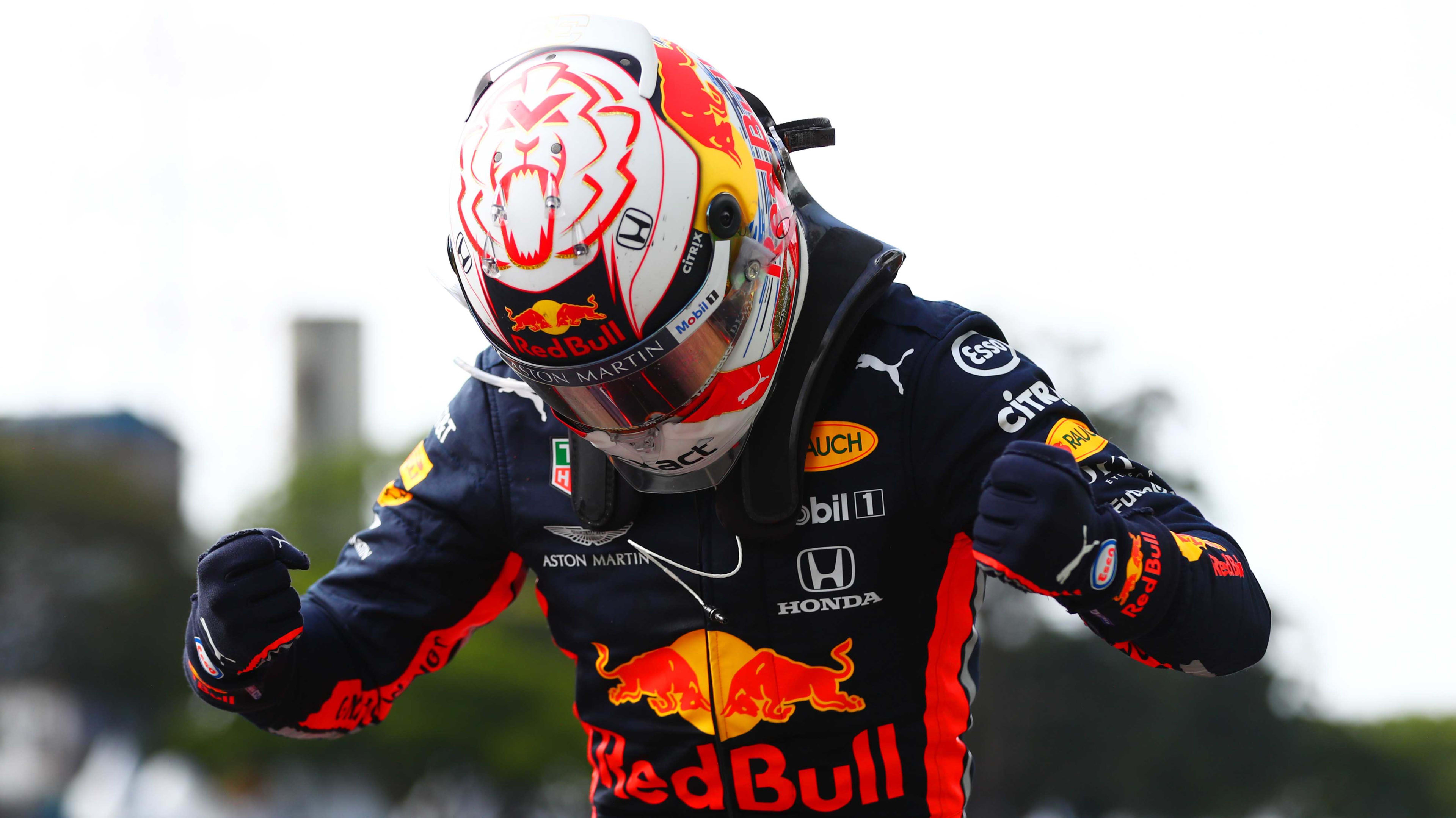 Max Verstappen signs with Red Bull until of 2023: Why made an early commitment to Red Bull | Formula 1®